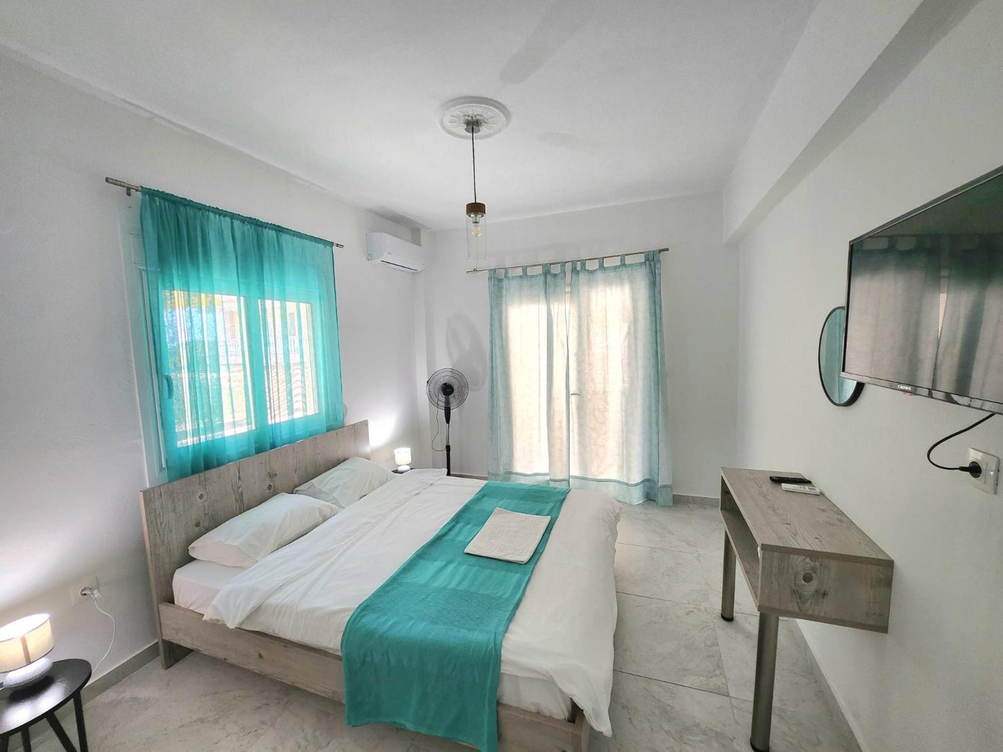 La Familia Apartments Олімпіакі-Акті Екстер'єр фото